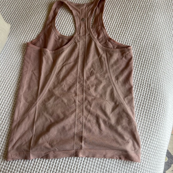 Swiftly Tech Racerback Tank Top 
Hip Length - Picture 4 of 4